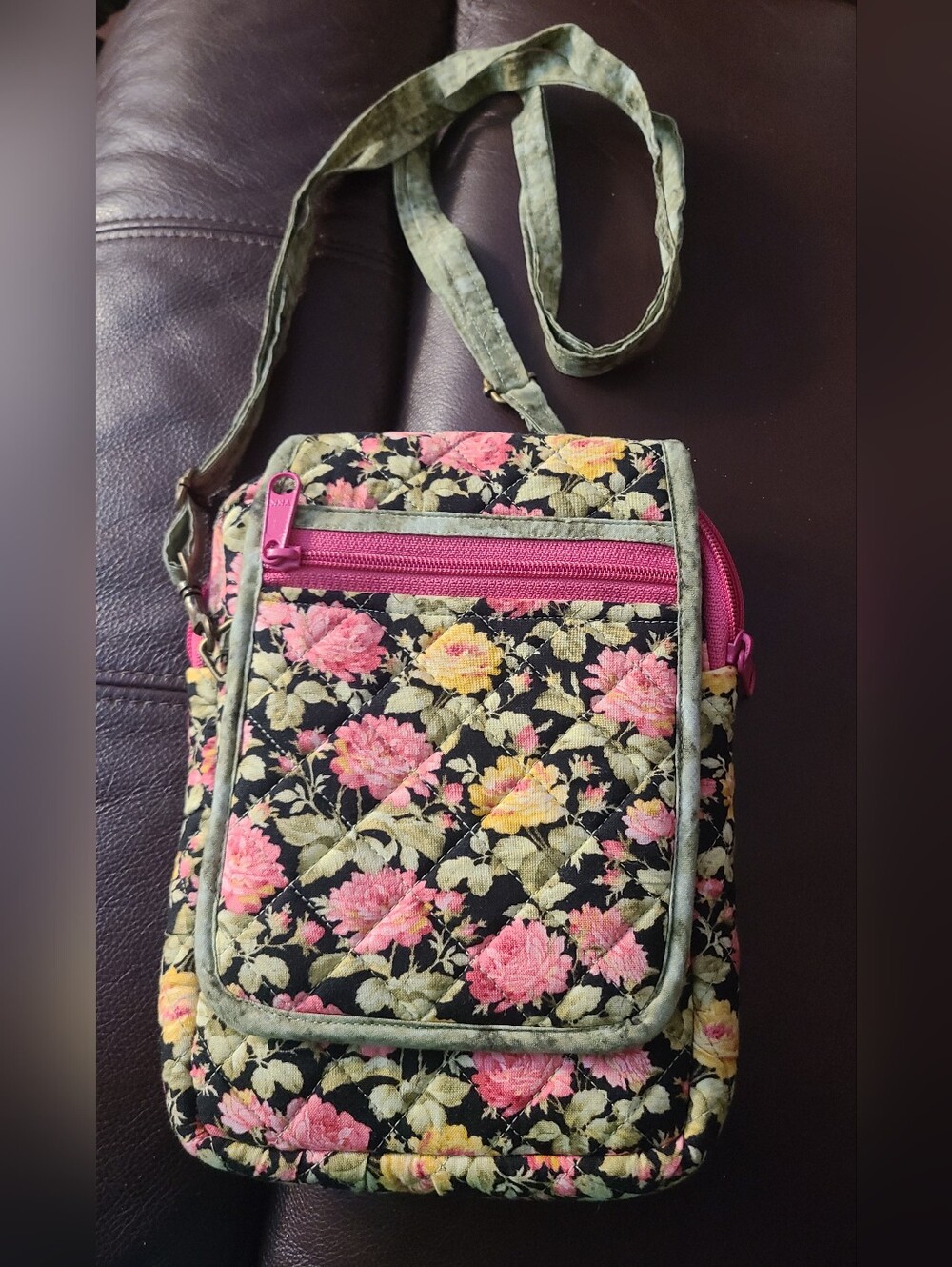 Vintage Quilted Floral Crossbody Passport Bag • Multi-Pocket Travel